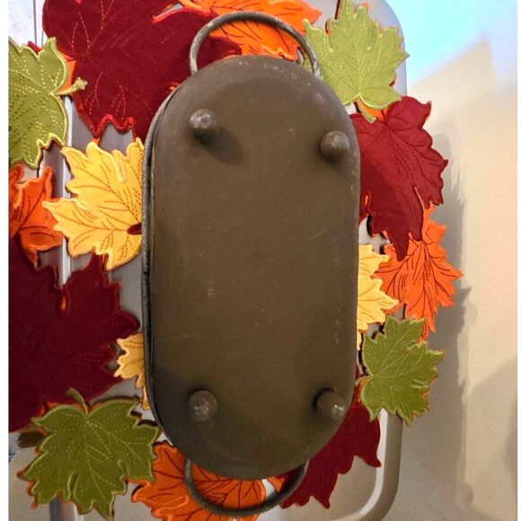 Farmhouse Rustic Metal Footed Tray Centerpiece Preowned - Picture 3 of 3